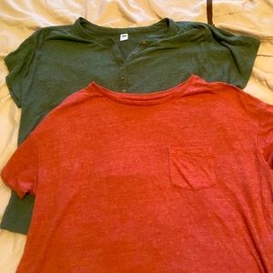 2 Old Navy Short sleeved t-shirts (Red & Green)